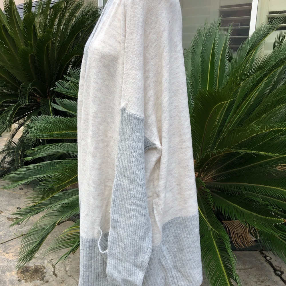 New Lane Bryant Cream/Gray Cardigan size 26/28 - Picture 4 of 7